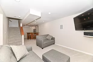 N88W18115 Duke St, Menomonee Falls, WI 53051 - Photo 30
