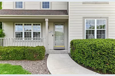 N88W18115  Duke St, Menomonee Falls, WI 53051 - Photo 2
