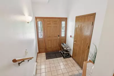 743  Cherokee Path, Lake Mills, WI 53551 - Photo 4