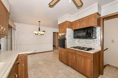1631 W Bottsford Ave, Milwaukee, WI 53221 - Photo 14