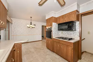 1631 W Bottsford Ave, Milwaukee, WI 53221 - Photo 14