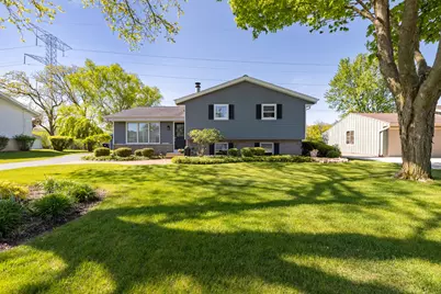 N67W23865  Linda Dr, Sussex, WI 53089 - Photo 1