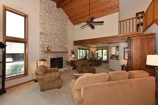 W171N4991 Greenview Ave, Menomonee Falls, WI 53051 - Photo 4