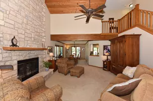 W171N4991 Greenview Ave, Menomonee Falls, WI 53051 - Photo 6