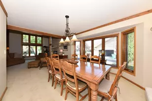 W171N4991 Greenview Ave, Menomonee Falls, WI 53051 - Photo 10