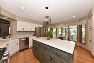 W171N4991 Greenview Ave, Menomonee Falls, WI 53051 - Photo 18