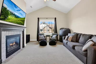 1070  Bedford Ct #201, Racine, WI 53406 - Photo 14