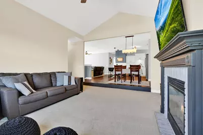 1070  Bedford Ct #201, Racine, WI 53406 - Photo 16