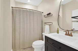 1070 Bedford Ct, Racine, WI 53406 - Photo 22