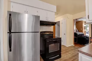 5857 N 76th St, Milwaukee, WI 53218 - Photo 12
