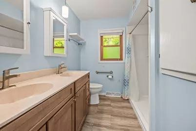 1401 S Westbrooke Pkwy, New Berlin, WI 53146 - Photo 38