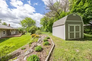1401 S Westbrooke Parkway, New Berlin, WI 53146 - Photo 24