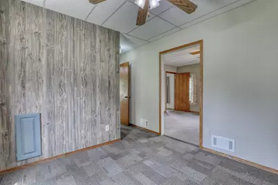 4325 W Grange Ave, Greenfield, WI 53220 - Photo 14