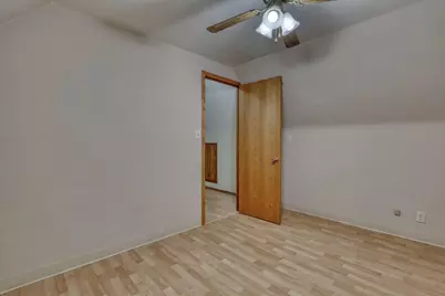 4325 W Grange Ave, Greenfield, WI 53220 - Photo 18