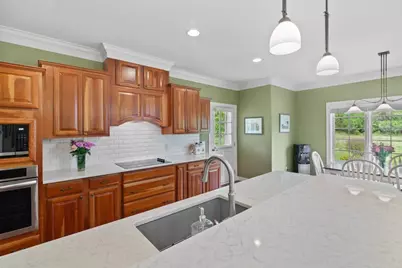 1240  Four Winds Way, Hartland, WI 53029 - Photo 16
