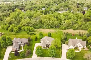 1240 4 Winds Wy, Hartland, WI 53029 - Photo 62