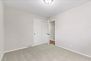 234 Green Valley Pl, West Bend, WI 53095 - Photo 28