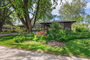 234 Green Valley Pl, West Bend, WI 53095 - Photo 4