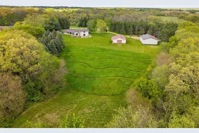 4613 W Rutland Rd, Rutland, WI 53521 - Photo 2