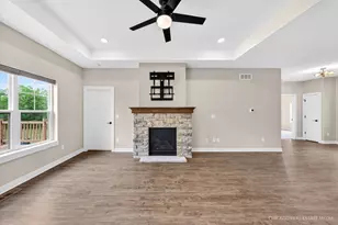 9827 W Dakota St, West Allis, WI 53227 - Photo 4