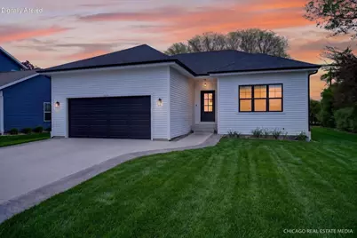 9827 W Dakota St, West Allis, WI 53227 - Photo 2