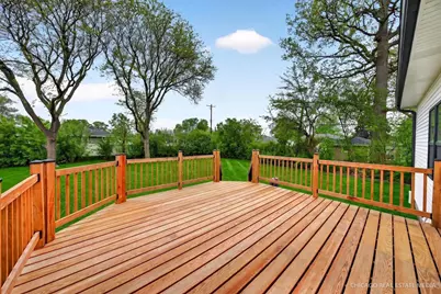 9827 W Dakota St, West Allis, WI 53227 - Photo 16