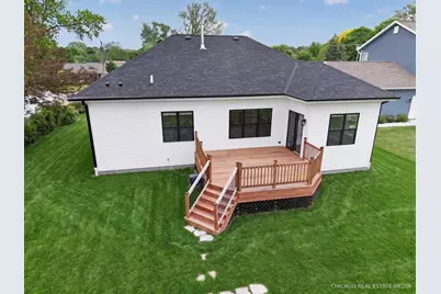 9827 W Dakota St, West Allis, WI 53227 - Photo 20