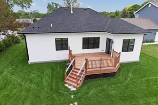 9827 W Dakota St, West Allis, WI 53227 - Photo 20