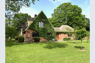 1881  Sherwood Dr, Beloit, WI 53511 - Photo 4