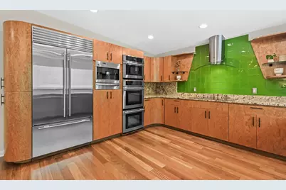 6909 N Belmont Ln, Fox Point, WI 53217 - Photo 18