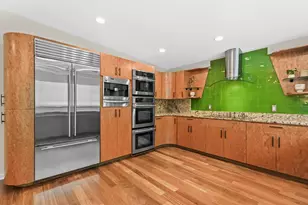 6909 N Belmont Ln, Fox Point, WI 53217 - Photo 18