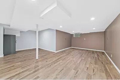 6909 N Belmont Ln, Fox Point, WI 53217 - Photo 34