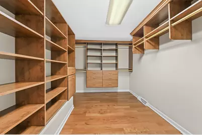 6909 N Belmont Ln, Fox Point, WI 53217 - Photo 24
