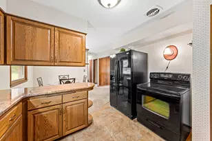 S76W14888 Velva Dr, Muskego, WI 53150 - Photo 16