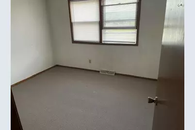 9105 W Howard Ave, Greenfield, WI 53228 - Photo 14