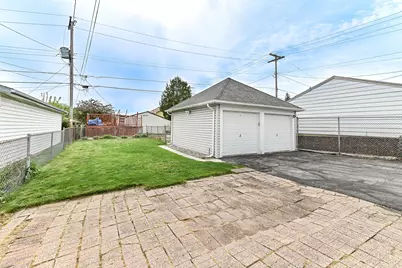 1251  Illinois St, Racine, WI 53405 - Photo 28