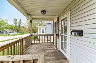 1251 Illinois St, Racine, WI 53405 - Photo 4