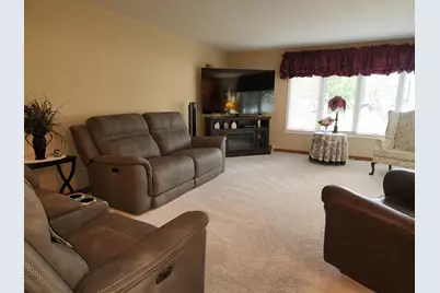 622 S 4th St, Silver Lake, WI 53170 - Photo 10
