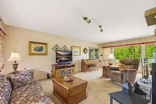 17000 W Observatory Rd, New Berlin, WI 53151 - Photo 6