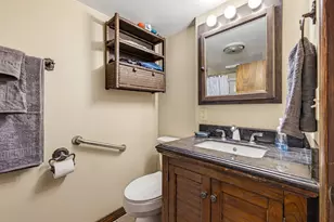 17000 W Observatory Rd, New Berlin, WI 53151 - Photo 18