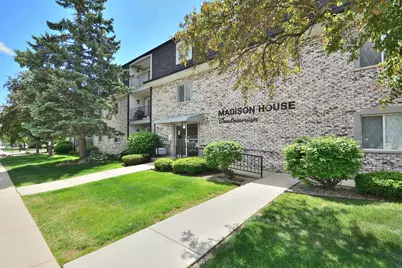 237  Madison St #52, Waukesha, WI 53188 - Photo 1