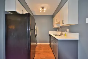237 Madison St, Waukesha, WI 53188 - Photo 2