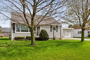 2332 37th St, Two Rivers, WI 54241 - Photo 2