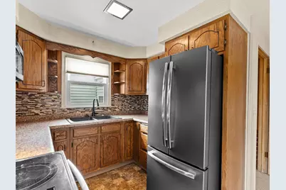 2332  37 St, Two Rivers, WI 54241 - Photo 10
