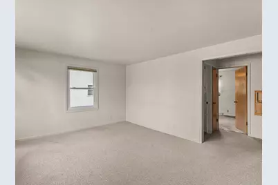 2332  37 St, Two Rivers, WI 54241 - Photo 6