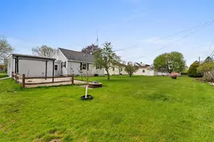 2332 37th St, Two Rivers, WI 54241 - Photo 4
