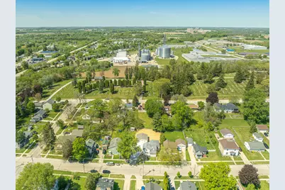 223 E Woolcock St, Jefferson, WI 53549 - Photo 38