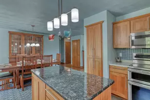 N2W31920 Twin Oaks Dr, Delafield, WI 53018 - Photo 12