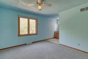 N2W31920 Twin Oaks Dr, Delafield, WI 53018 - Photo 36