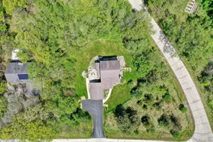 N2W31920 Twin Oaks Dr, Delafield, WI 53018 - Photo 4